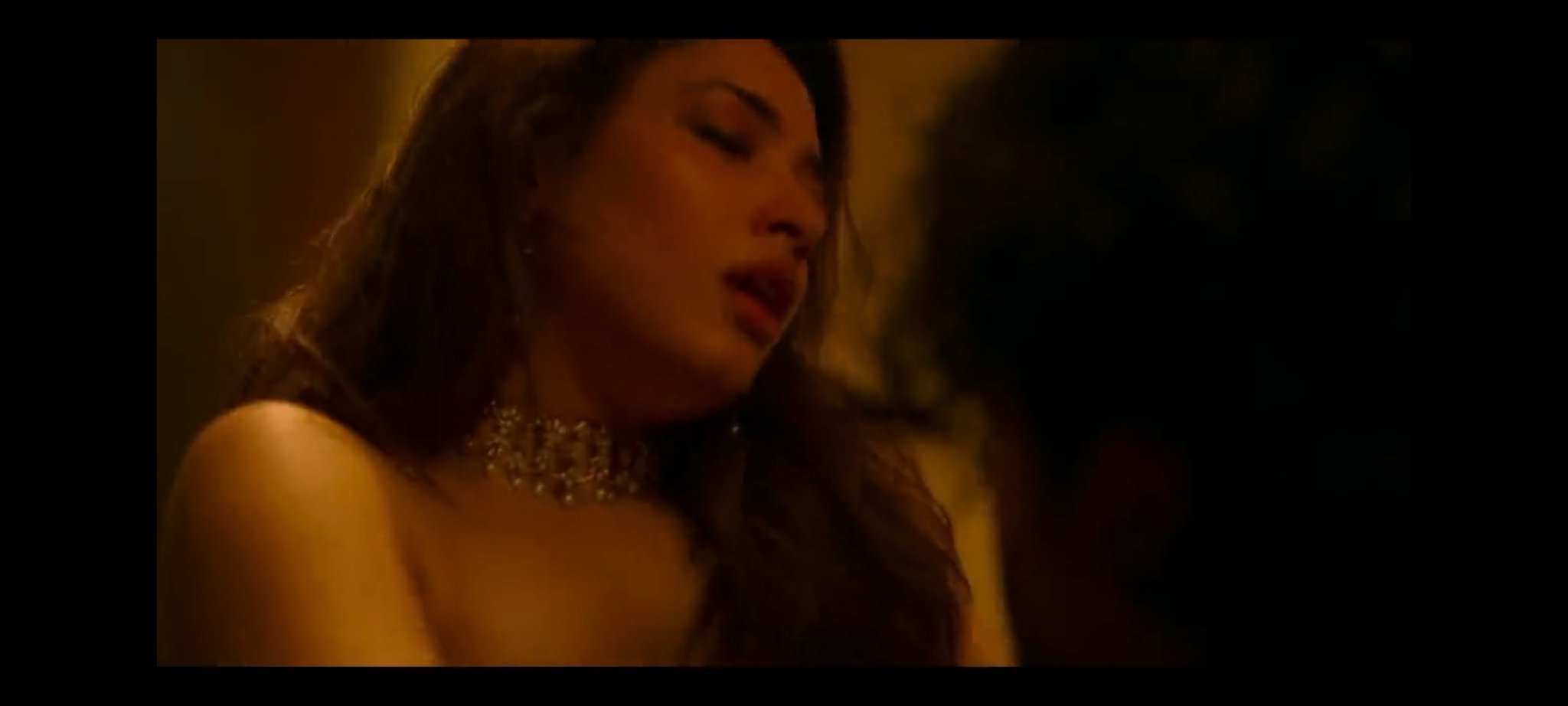Tamanna bhatia hot kissing scene